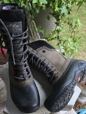 The North Face Shellista II Size 6